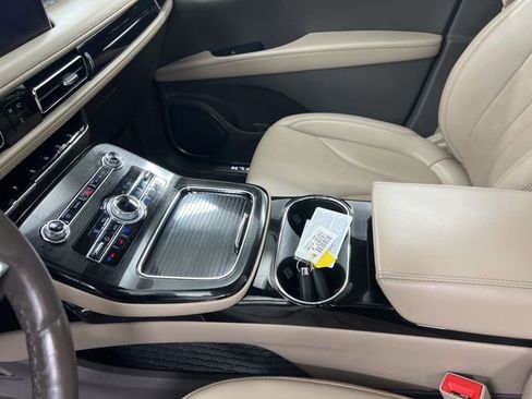 Used 2023 Lincoln Nautilus Reserve w/ Equipment Group 201A image 15