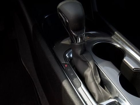 Used 2024 Chevrolet Malibu LT FWD image 25