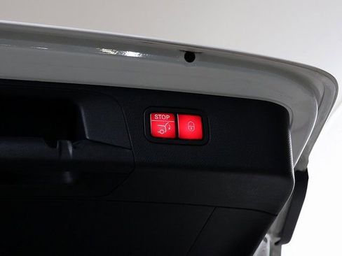 Certified 2022 Mercedes-Benz GLC 300 4MATIC image 31