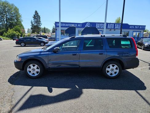 Used 2006 Volvo XC70 AWD/4WD image 2