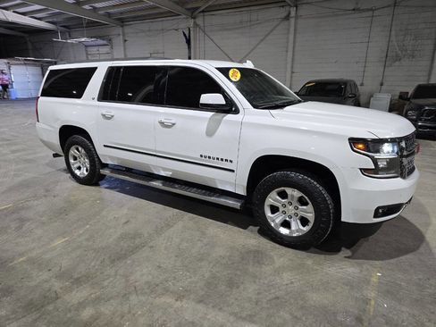 Used 2016 Chevrolet Suburban LT w/ LT Signature Package image 19