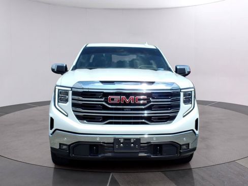 Used 2023 GMC Sierra 1500 SLT w/ SLT Premium Plus Package AWD/4WD image 8
