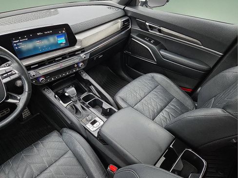 Used 2025 Kia Telluride SX X-Line image 13