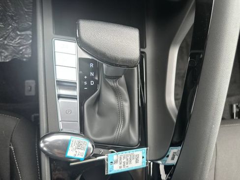 New 2026 Hyundai Elantra Hybrid FWD image 17