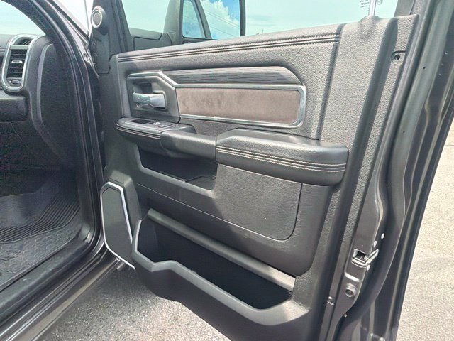 Used 2023 RAM 3500 Laramie AWD/4WD image 8