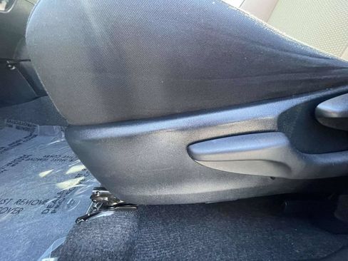 Used 2017 Toyota RAV4 XLE FWD image 19