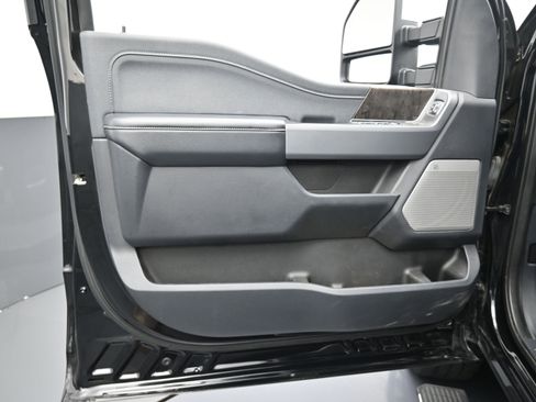 Used 2024 Ford F250 Lariat w/ Lariat Ultimate Package image 16