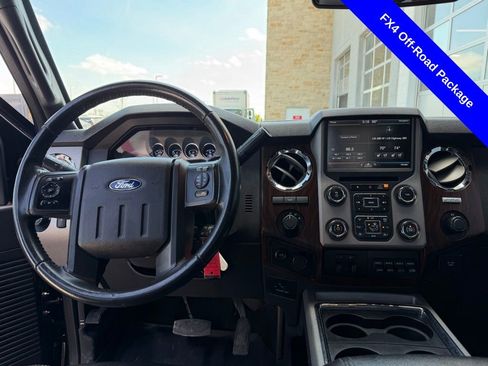 Used 2015 Ford F350 Lariat w/ Lariat Interior Package image 8