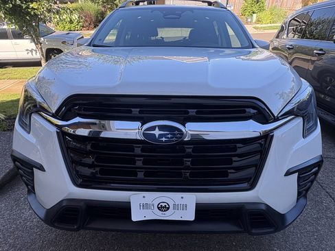 Used 2024 Subaru Ascent Premium w/ Convenience Package AWD/4WD image 2