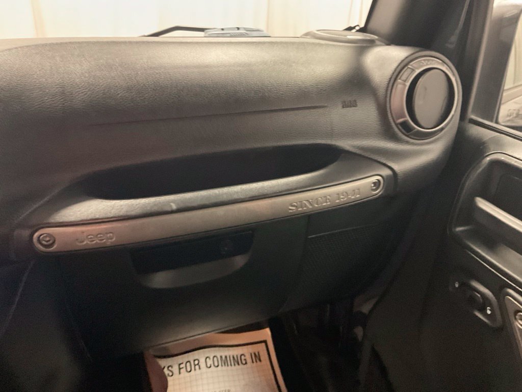 Used 2018 Jeep Wrangler Unlimited Sport AWD/4WD image 21