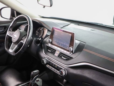 Used 2020 Nissan Altima 2.5 SR FWD image 23
