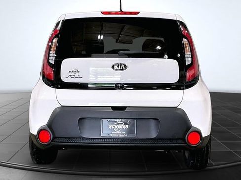 Used 2016 Kia Soul w/ Convenience Package FWD image 4