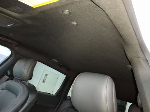 Used 2025 Lincoln Nautilus Premier w/ Jet Appearance Package image 15