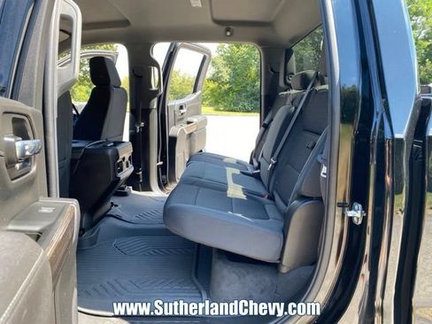 Used 2021 Chevrolet Silverado 1500 LT Trail Boss w/ LPO, Dark Essentials Package AWD/4WD image 38