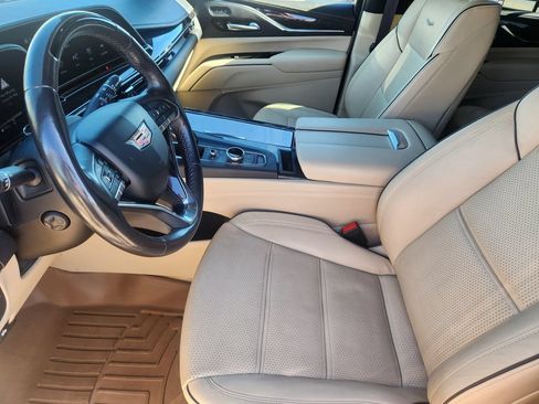 Used 2023 Cadillac Escalade Premium Luxury w/ Performance Package AWD/4WD image 7