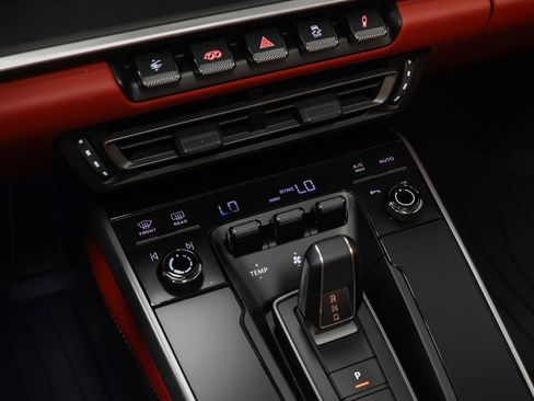Certified 2024 Porsche 911 Carrera GTS RWD image 43