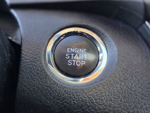 Used 2017 Toyota Sienna Limited Premium image 49