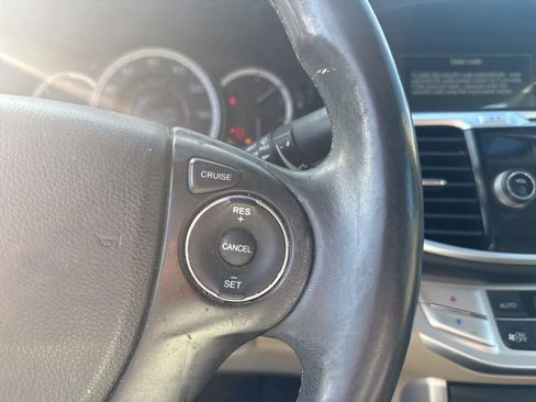 Used 2015 Honda Accord EX-L image 32