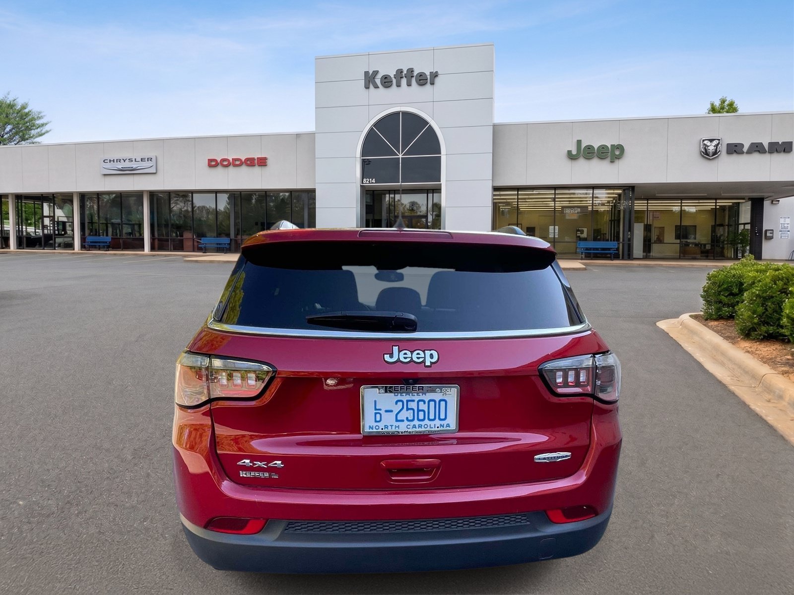 Used 2026 Jeep Compass Latitude AWD/4WD image 5
