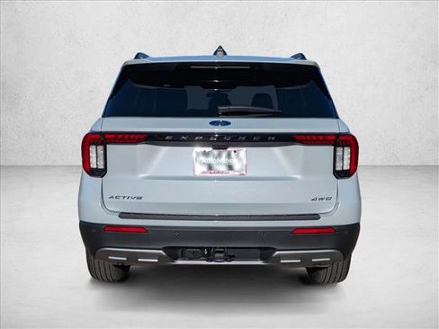 New 2026 Ford Explorer Active w/ Active Comfort Package AWD/4WD image 8