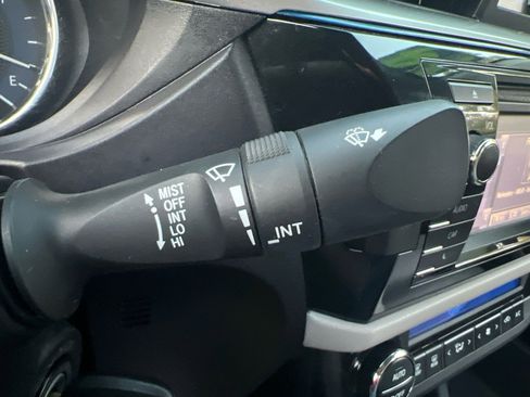 Used 2014 Toyota Corolla L image 19
