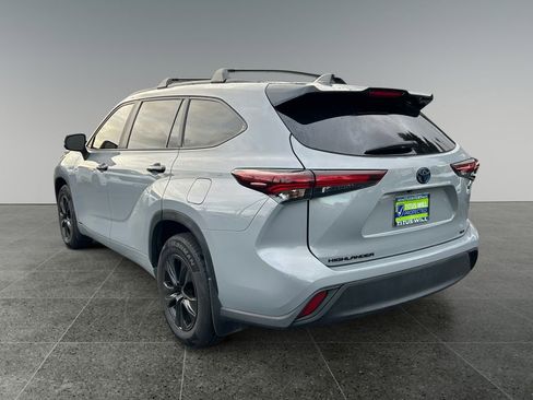 Used 2024 Toyota Highlander XLE image 5