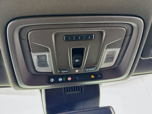 Used 2023 GMC Sierra 1500 Denali AWD/4WD image 22