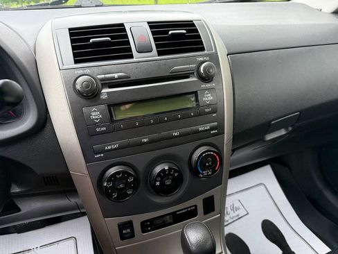 Used 2010 Toyota Corolla S FWD image 5