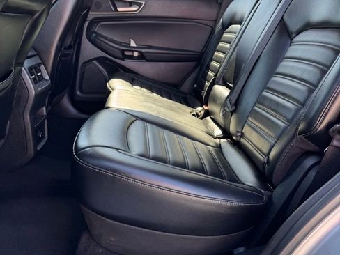 Used 2022 Ford Edge SEL AWD/4WD image 11