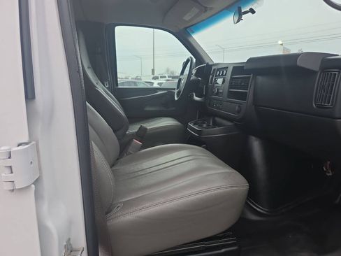 Used 2014 Chevrolet Express 3500 LS RWD image 27