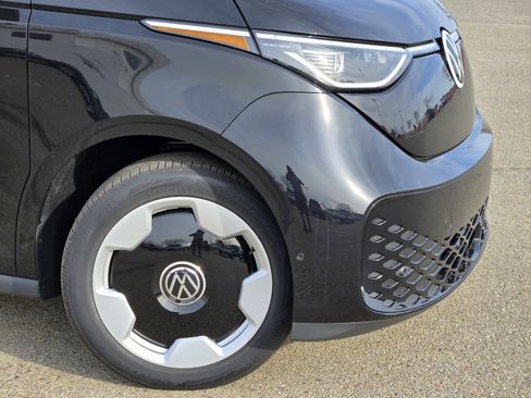 New 2025 Volkswagen ID. Buzz Pro S image 3