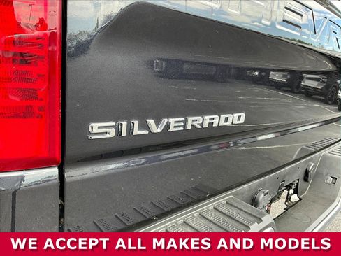 Used 2022 Chevrolet Silverado 1500 LT AWD/4WD image 22