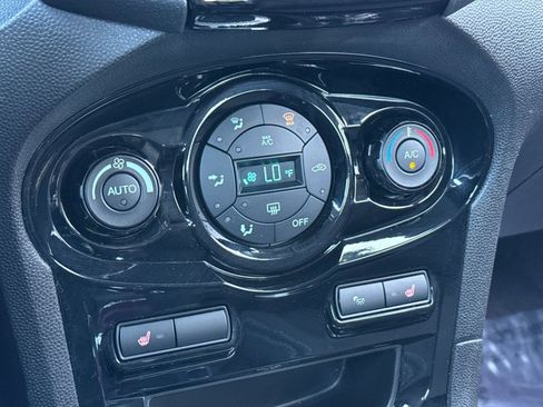 Used 2016 Ford Fiesta Titanium image 20