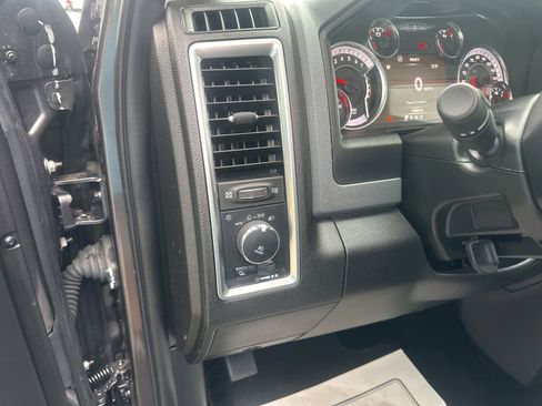 Used 2020 RAM 1500 Classic Warlock AWD/4WD image 28