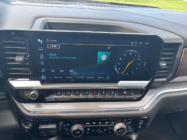 Certified 2023 Chevrolet Silverado 1500 High Country w/ Technology Package AWD/4WD image 19