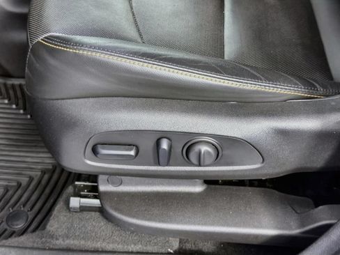 Used 2019 Chevrolet Equinox Premier AWD/4WD image 40