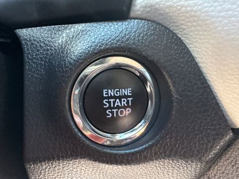 Used 2025 Toyota RAV4 XLE Premium image 30