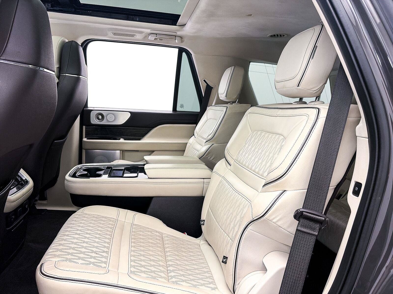 Used 2022 Lincoln Navigator Black Label AWD/4WD image 44
