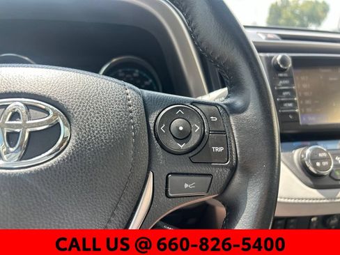 Used 2018 Toyota RAV4 Limited AWD/4WD image 16