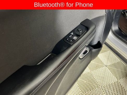 Used 2020 Dodge Challenger SXT w/ Driver Convenience Group image 12