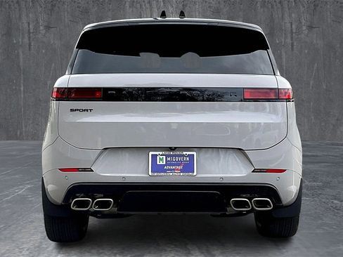 Used 2025 Land Rover Range Rover Sport Dynamic SE image 5