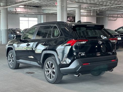 Used 2025 Toyota RAV4 XLE Premium w/ Weather Package AWD/4WD image 7