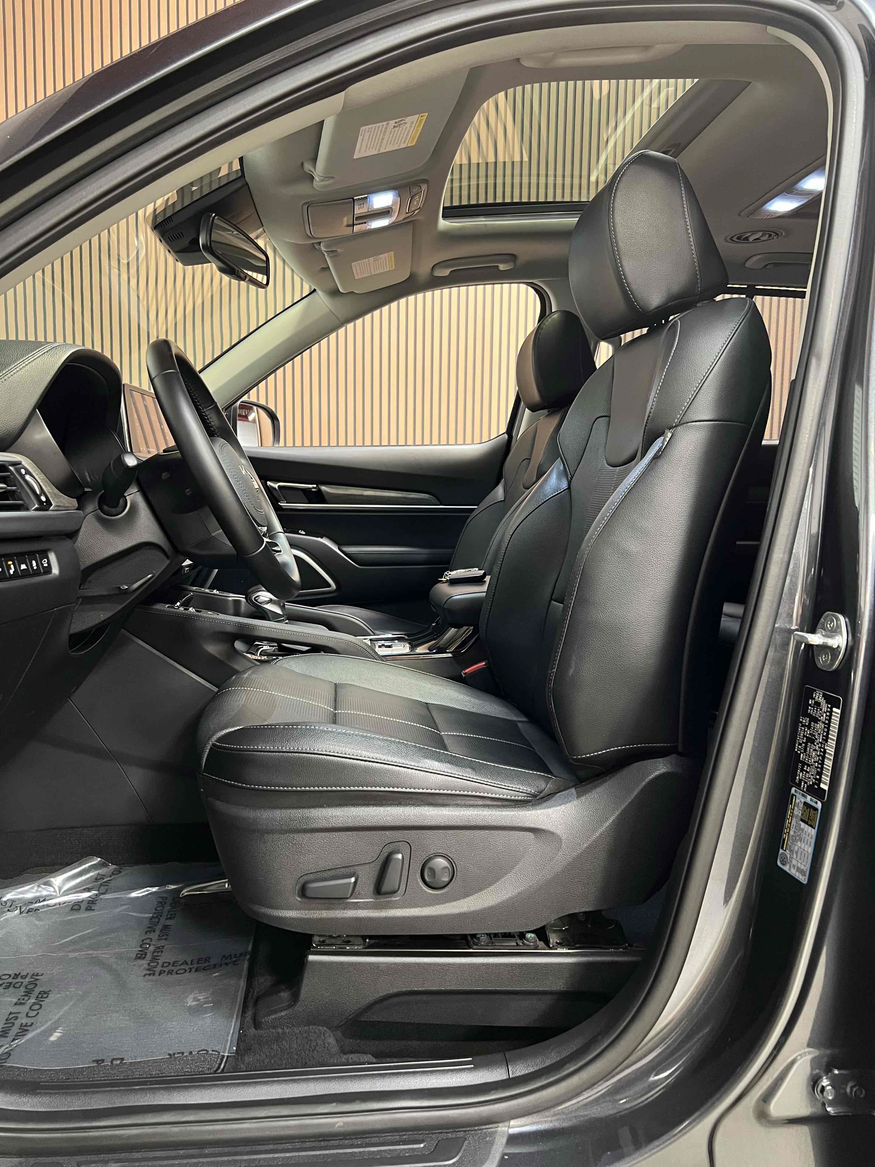 Used 2022 Kia Telluride EX w/ EX Premium Package FWD image 41