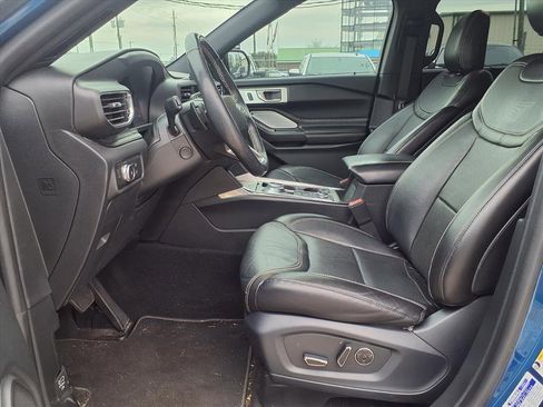 Used 2020 Ford Explorer ST w/ ST Street Pack image 17