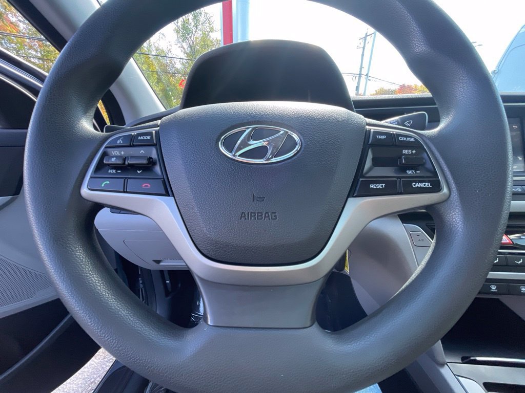 Used 2017 Hyundai Elantra SE FWD image 12