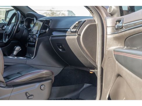 Used 2020 Jeep Grand Cherokee Trailhawk w/ Trailhawk Luxury Group image 10