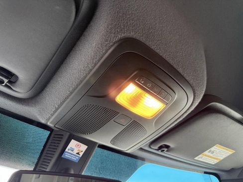 Used 2021 Mercedes-Benz Sprinter 2500 w/ Driver Convenience Package image 36