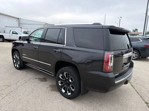Used 2020 GMC Yukon Denali w/ Denali Ultimate Package AWD/4WD image 3