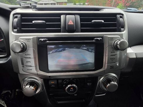 Used 2016 Toyota 4Runner SR5 RWD image 19
