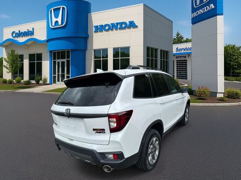 Used 2023 Honda Passport TrailSport image 6